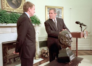 removal of winston churchill bust from white house